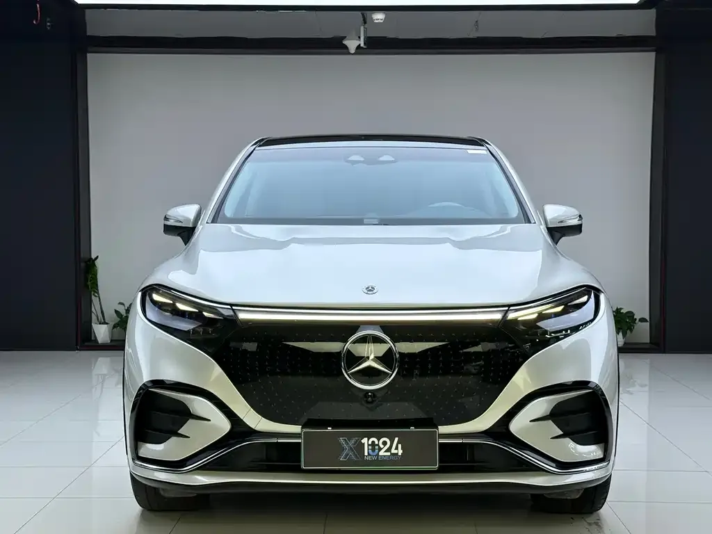 Mercedes-Benz EQS SUV — фото 10