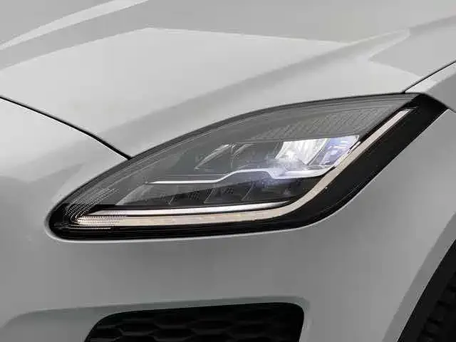 Jaguar E-PACE — фото 3