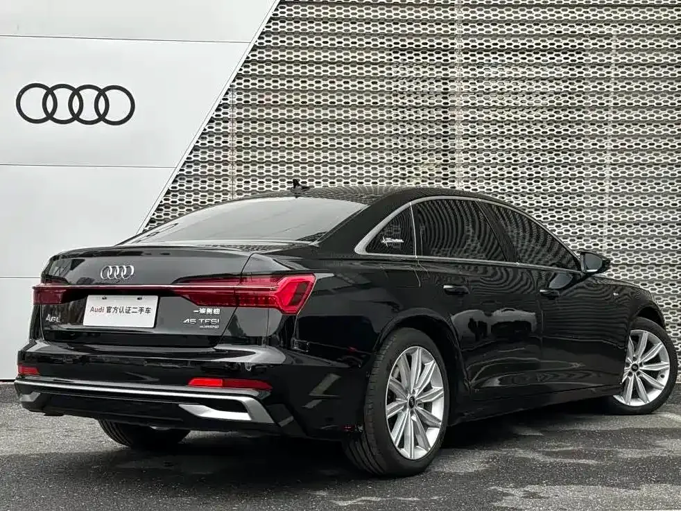 Audi A6L — фото 10