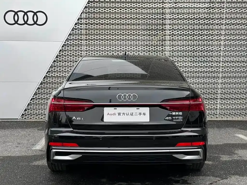 Audi A6L — фото 8