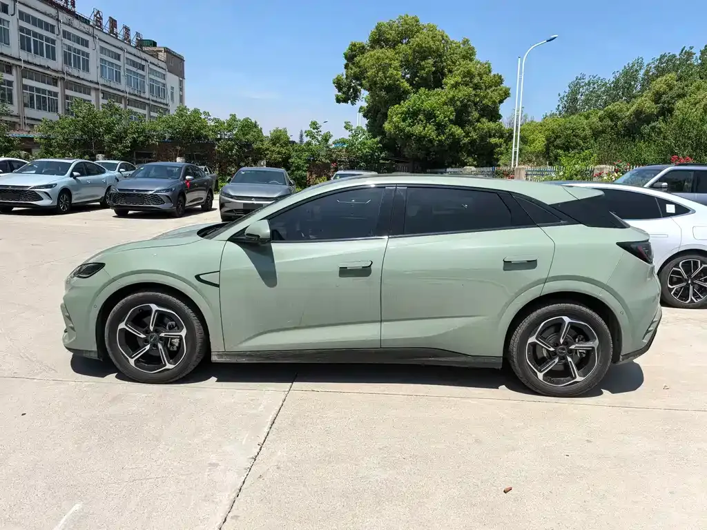 BYD Seal 06GT — фото 8
