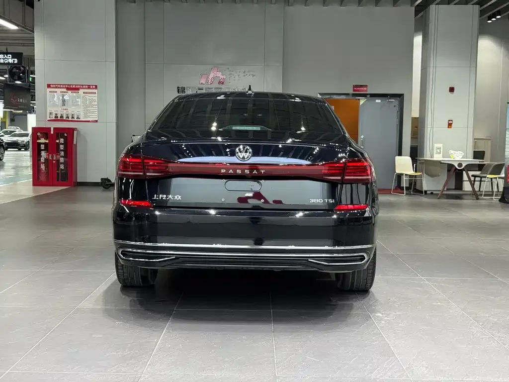 Volkswagen Passat — фото 9