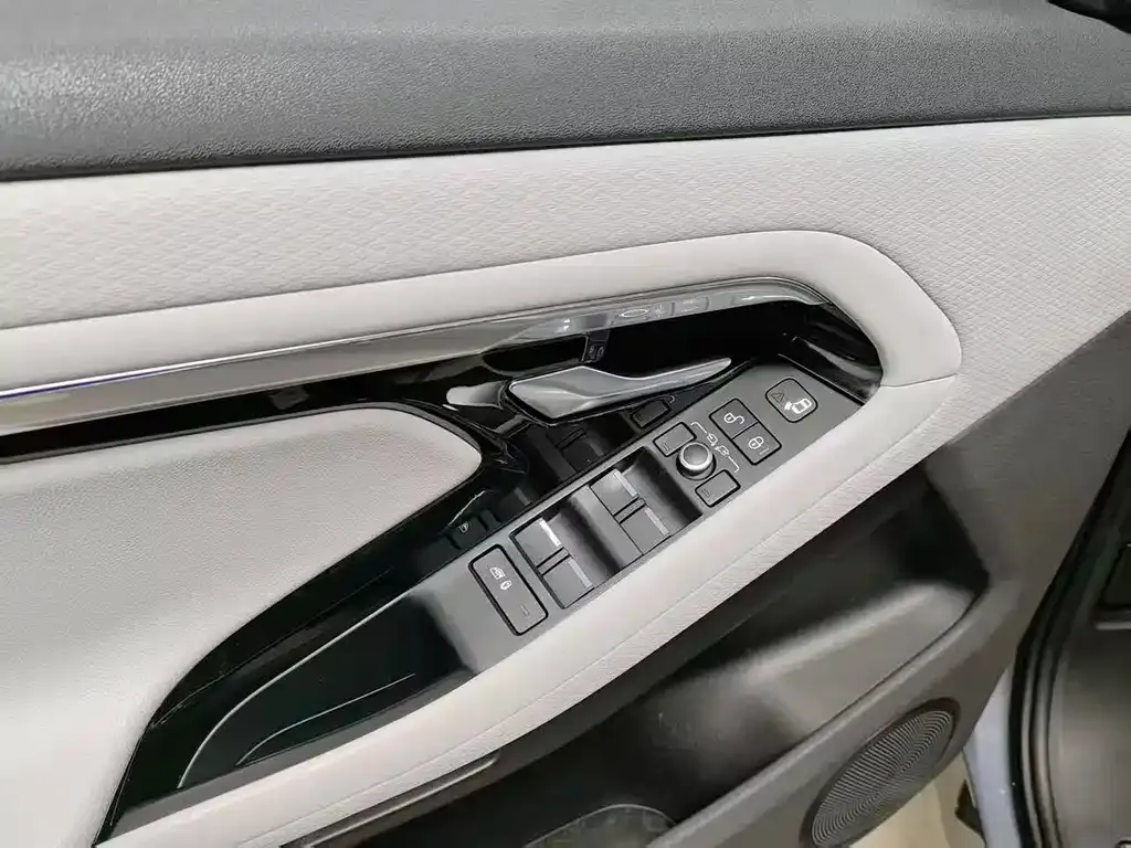 Land Rover Evoque — фото 2