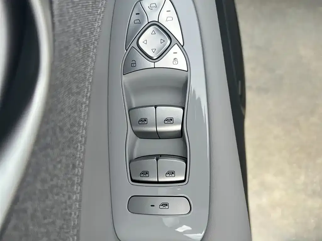 BYD Hiace 05 EV — фото 7