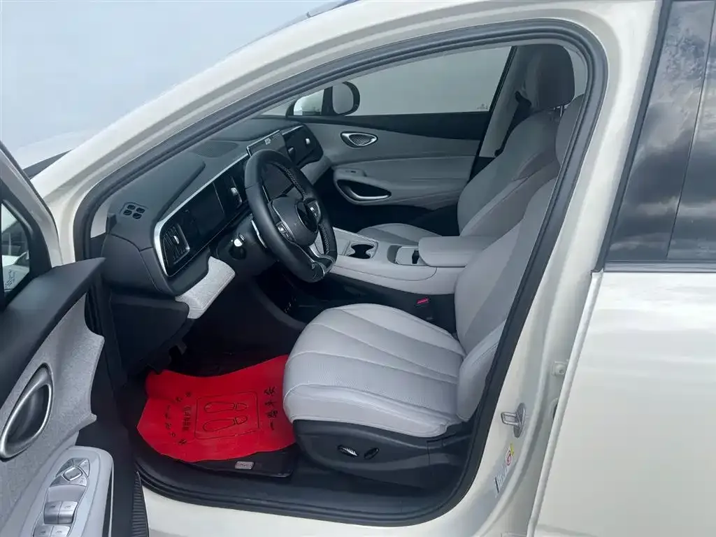 BYD Hiace 05 EV — фото 9