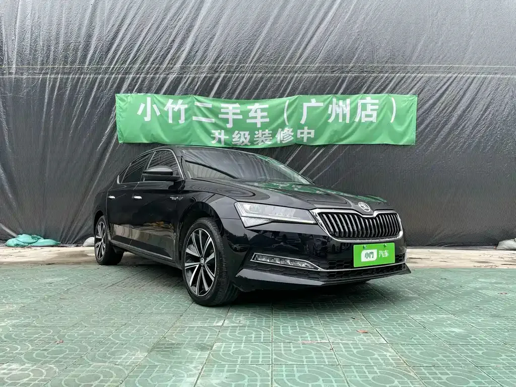 Skoda Superb — фото 9