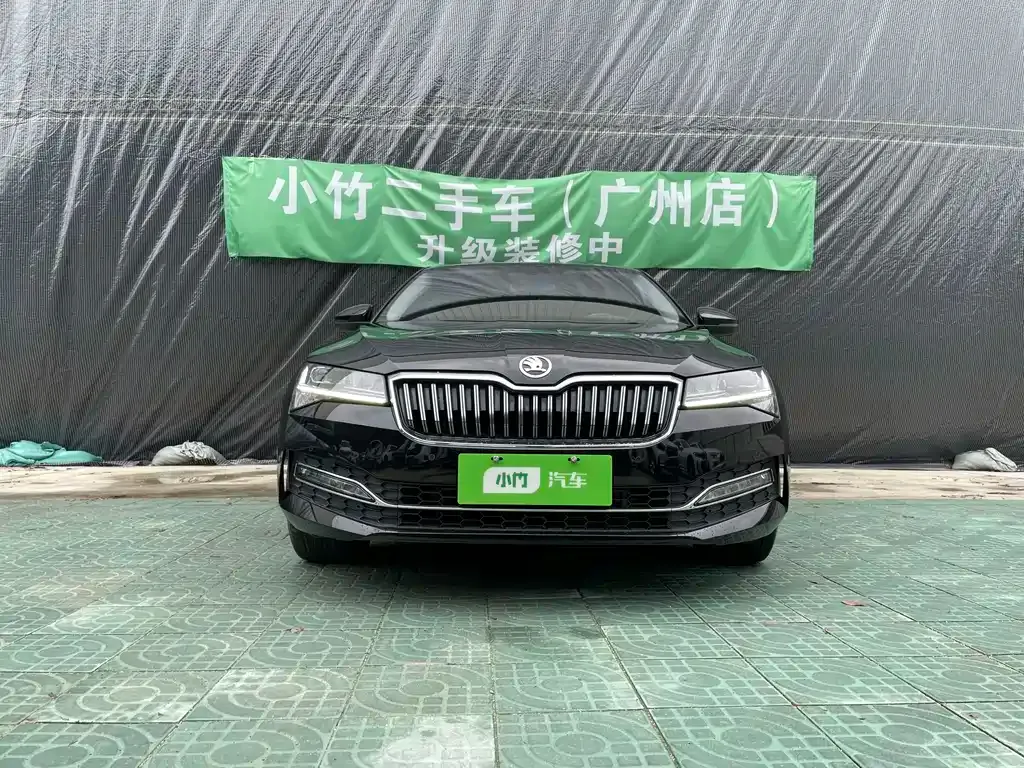 Skoda Superb — фото 10