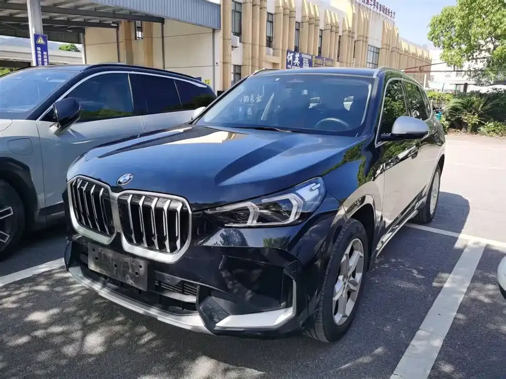 BMW X1 — фото 1