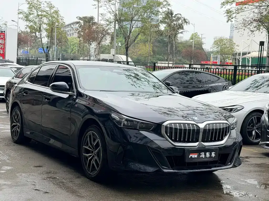 BMW i5 — фото 1