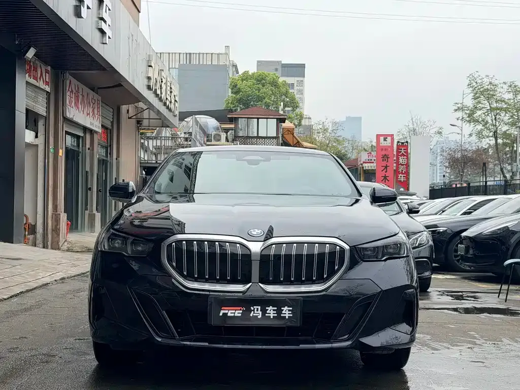 BMW i5 — фото 6