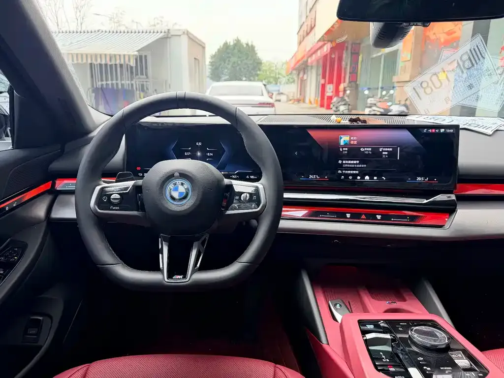 BMW i5 — фото 7