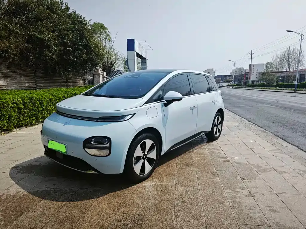 Baojun Yunduo — фото 1