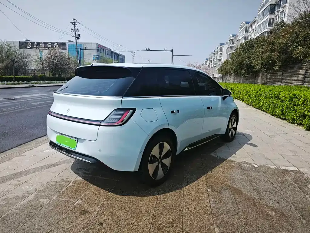 Baojun Yunduo — фото 7