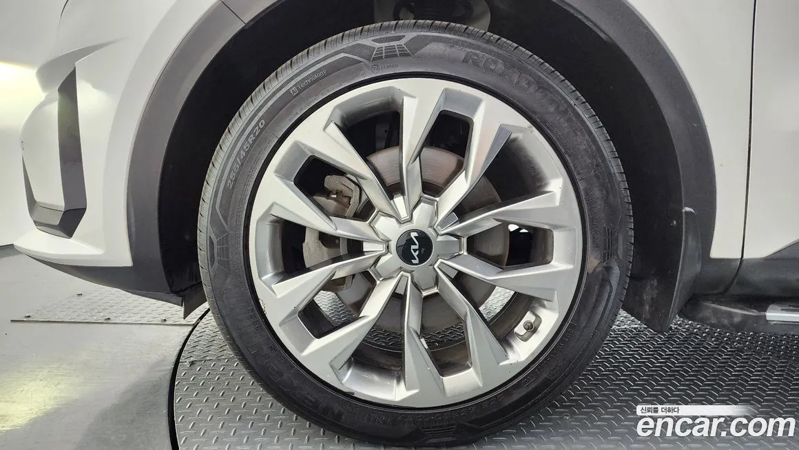 Kia Sorento — фото 9