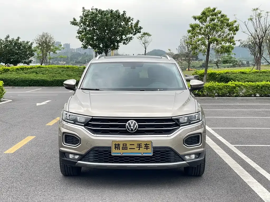 Volkswagen T-Roc — фото 5