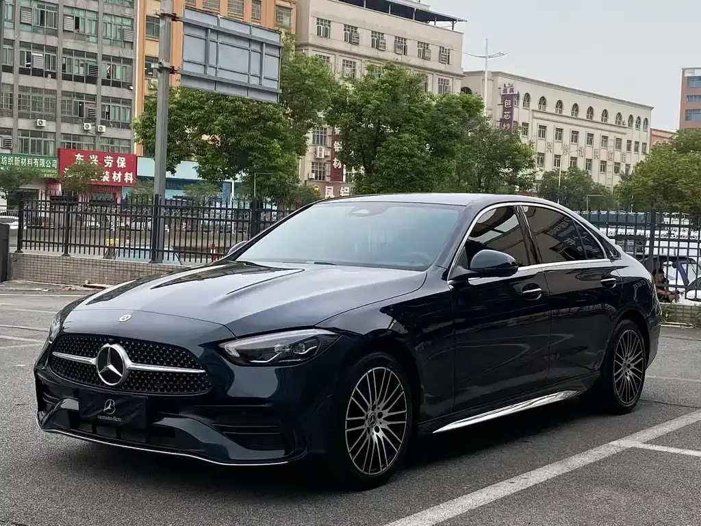 Mercedes-Benz C-Class — фото 1