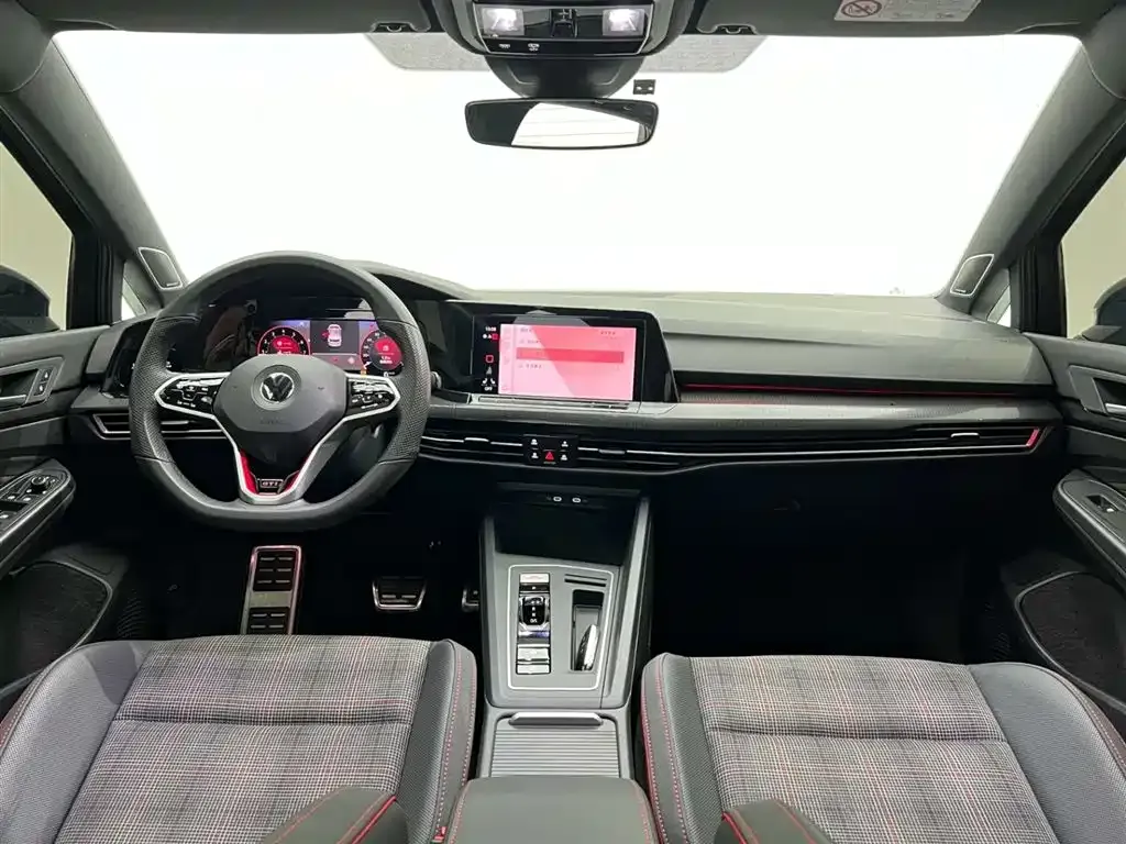 Volkswagen Golf GTI — фото 7
