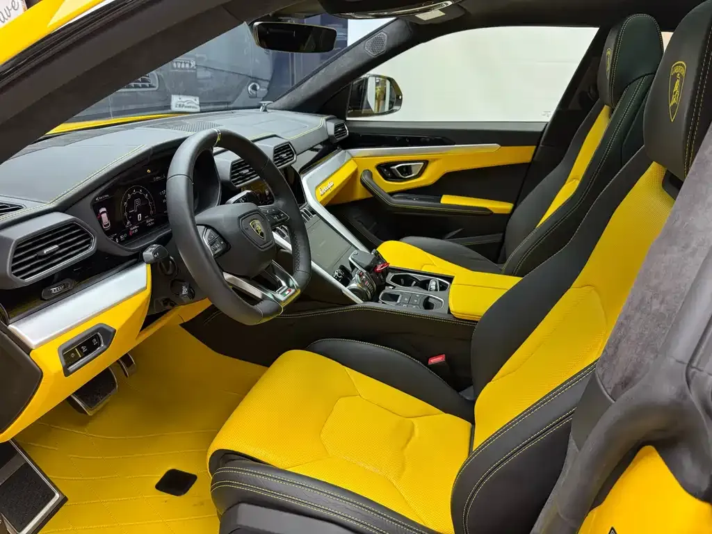 Lamborghini Urus — фото 3