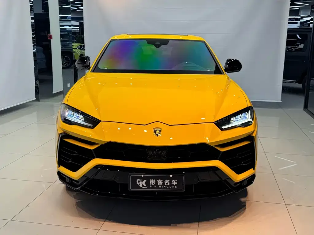 Lamborghini Urus — фото 10