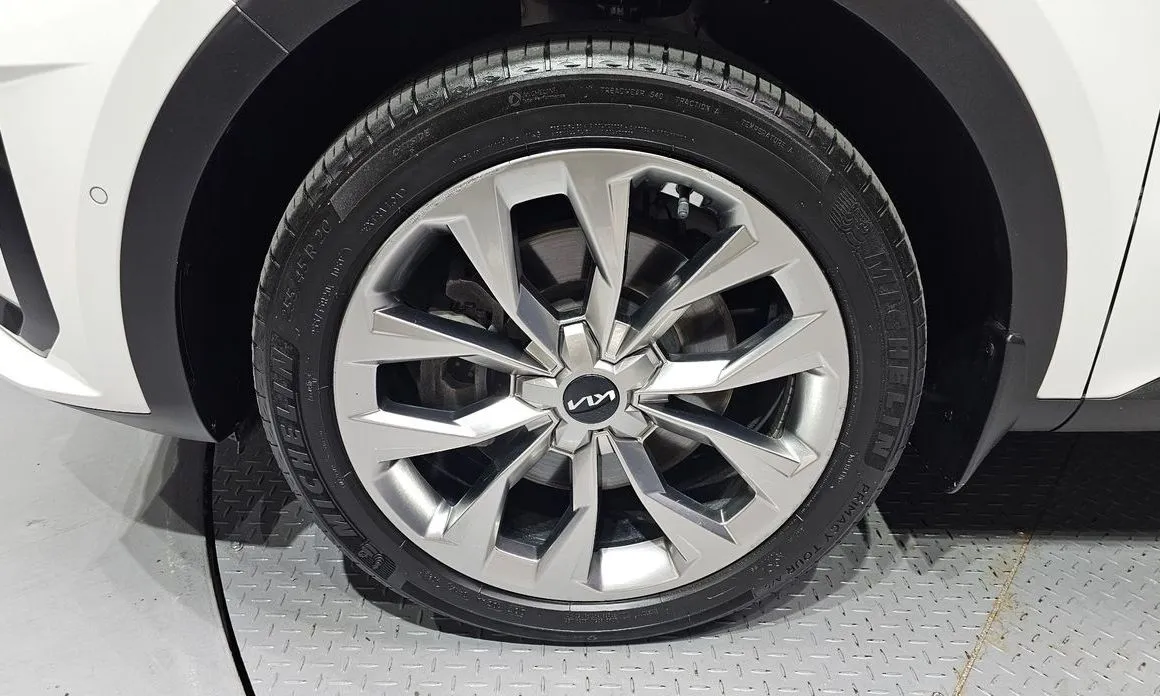 Kia Sorento — фото 5