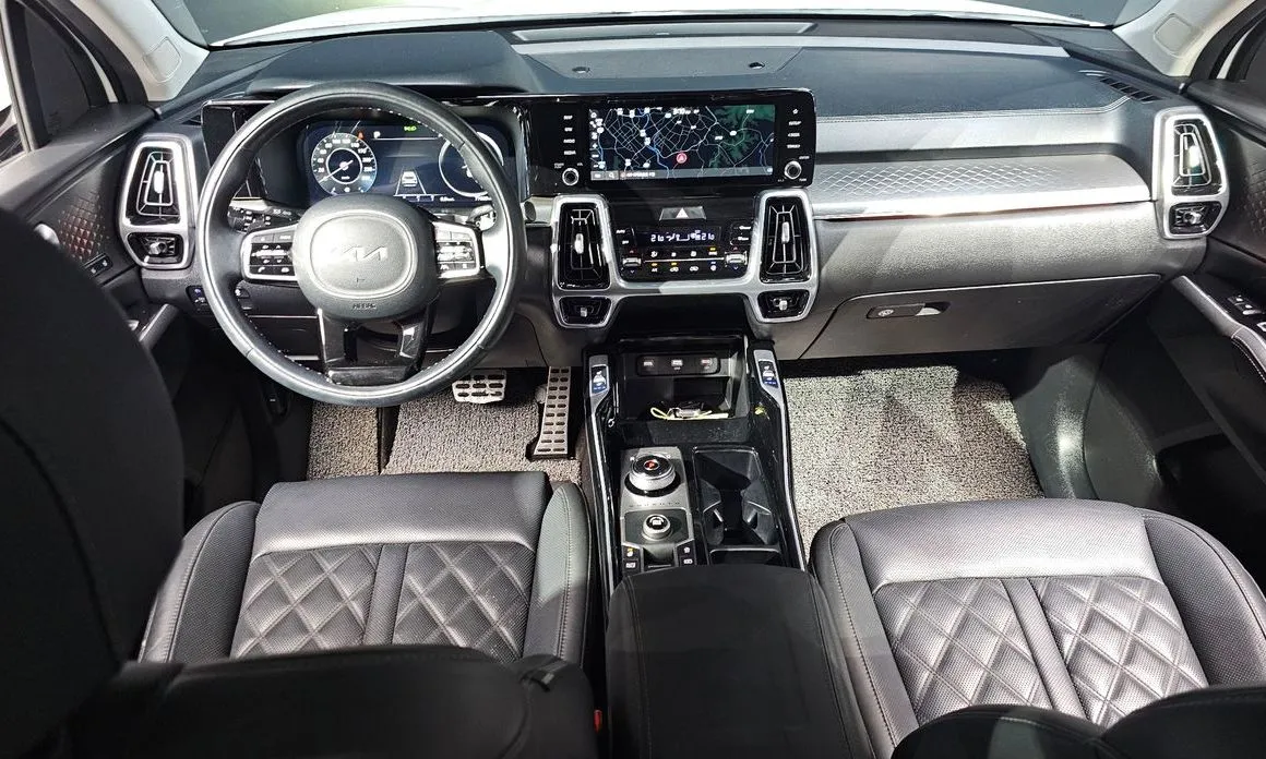 Kia Sorento — фото 10