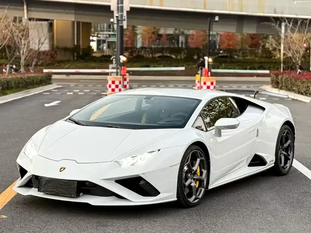 Lamborghini Huracan — фото 1