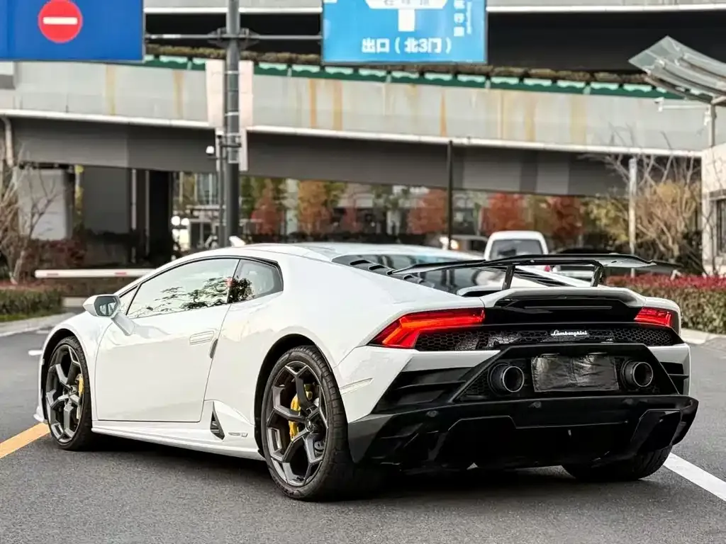 Lamborghini Huracan — фото 6