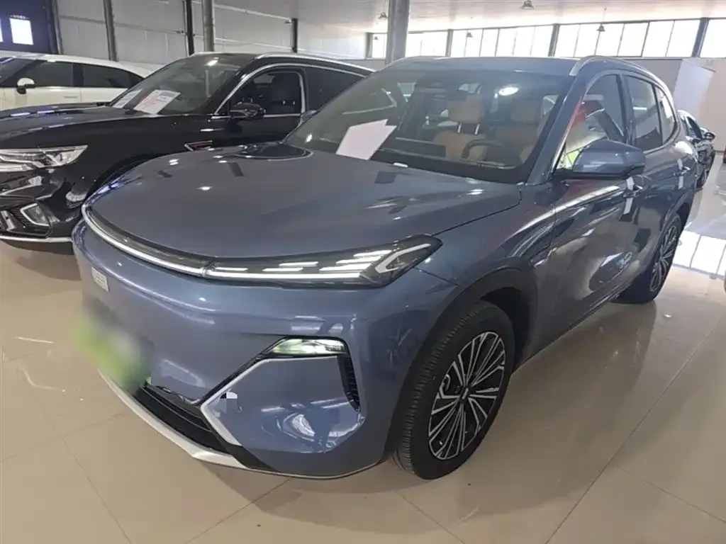 Geely Galaxy Xingjian 7 — фото 1