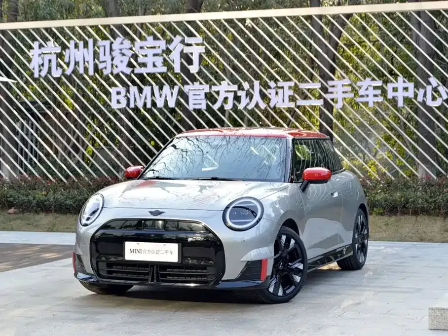 MINI JCW Electric — фото 1