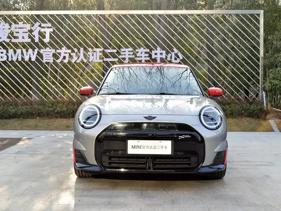 MINI JCW Electric — фото 4