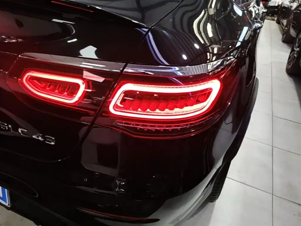 Mercedes-Benz GLC Coupe AMG — фото 10