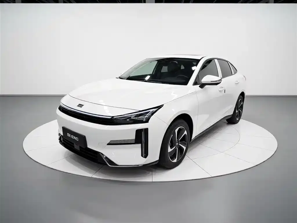 Geely Galaxy L6 — фото 1