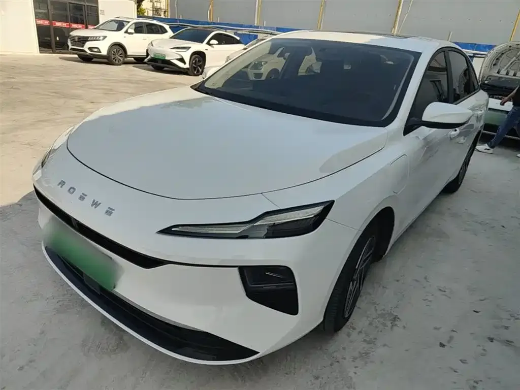 Roewe D6 — фото 1