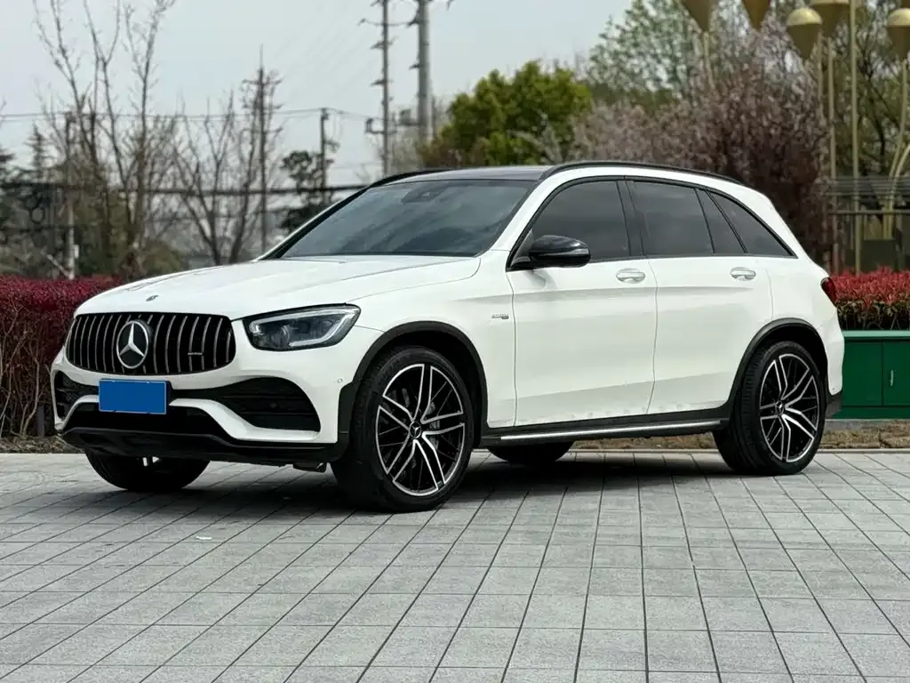 Mercedes-Benz GLC AMG — фото 1