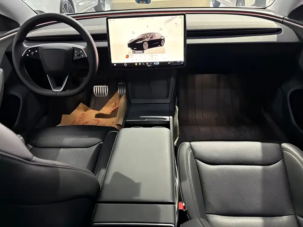 Tesla Model 3 — фото 7