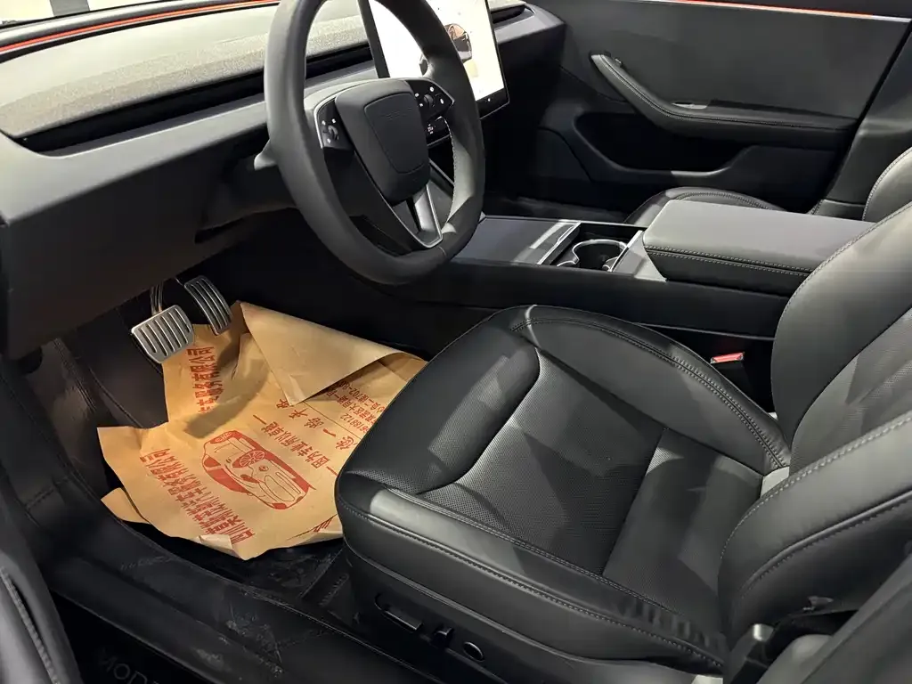 Tesla Model 3 — фото 3