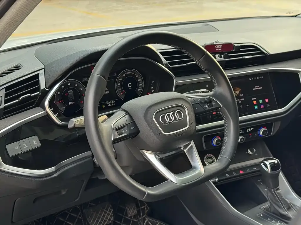 Audi Q3 — фото 2