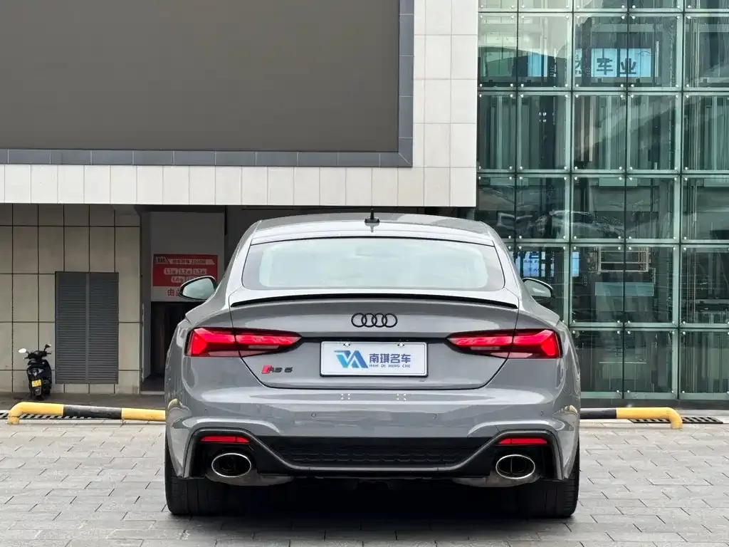 Audi RS 5 — фото 7