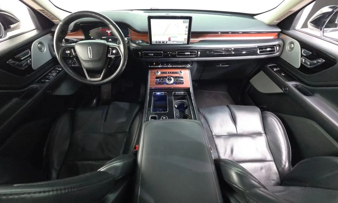 Lincoln Aviator — фото 10