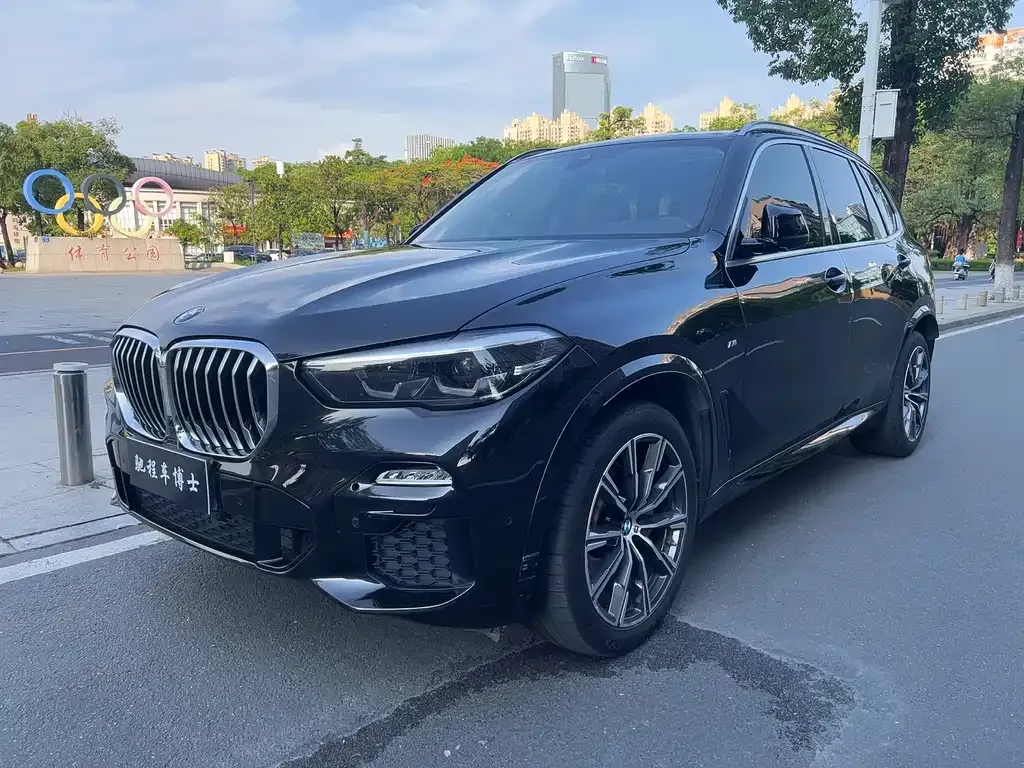 BMW X5 (Import) — фото 1