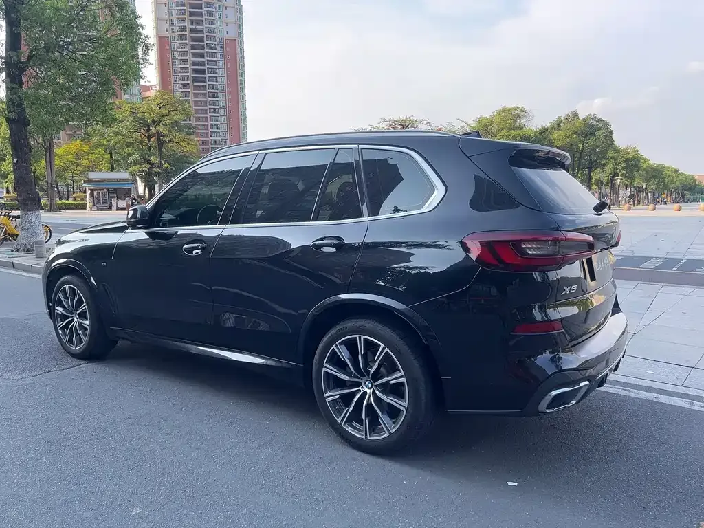 BMW X5 (Import) — фото 7