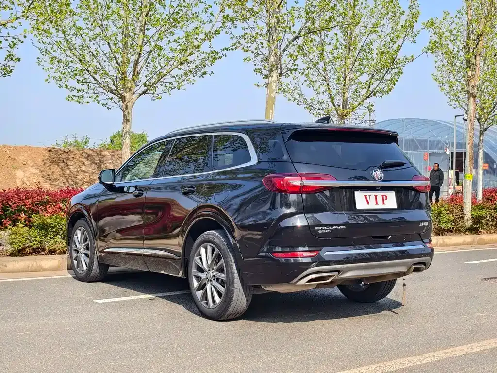 Buick Enclave — фото 7