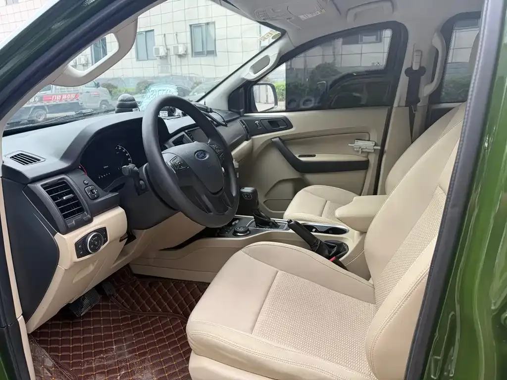 Ford Everest — фото 7