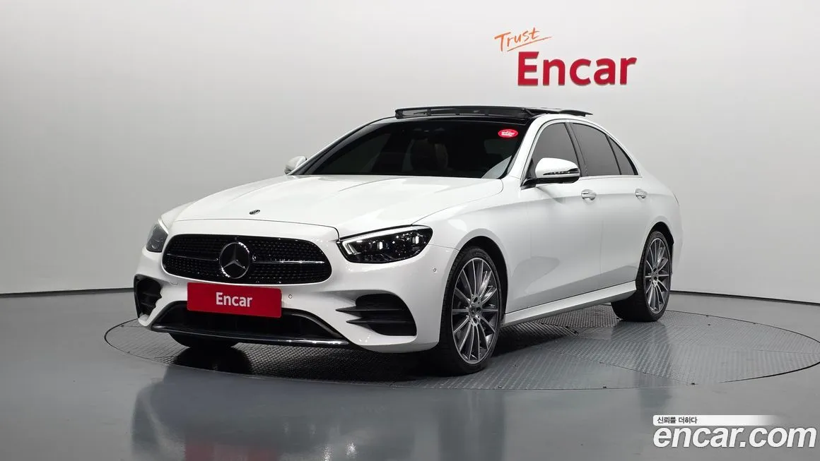 Mercedes-Benz E-Class — фото 1