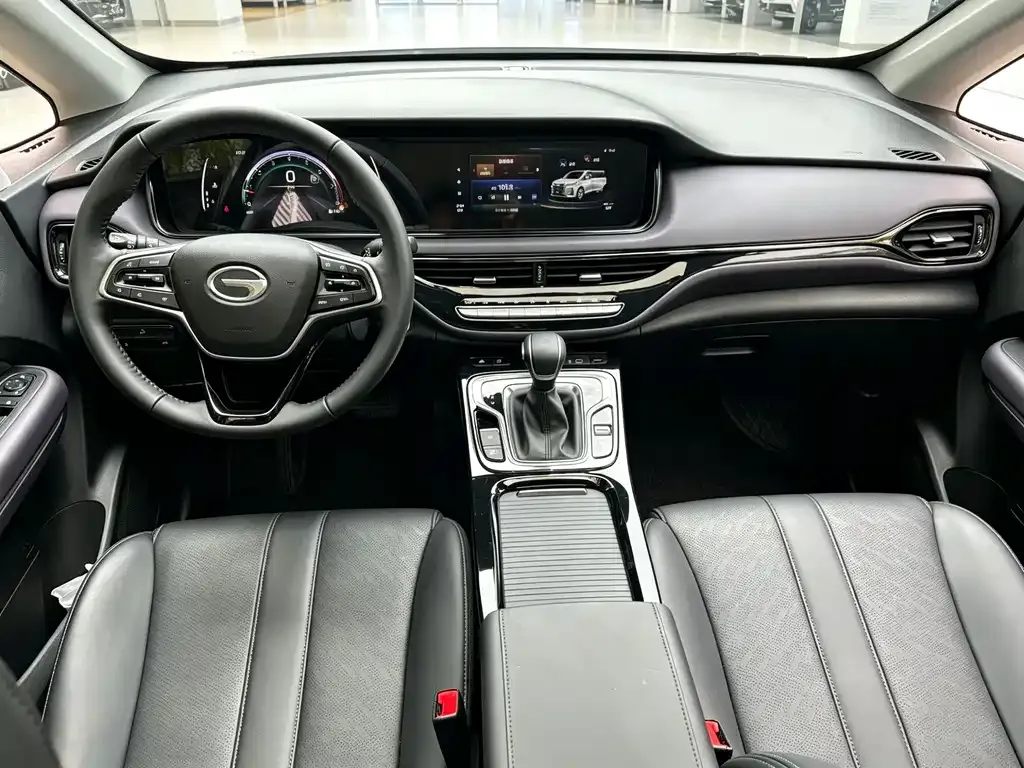GAC Motor Trumpchi M6 — фото 2
