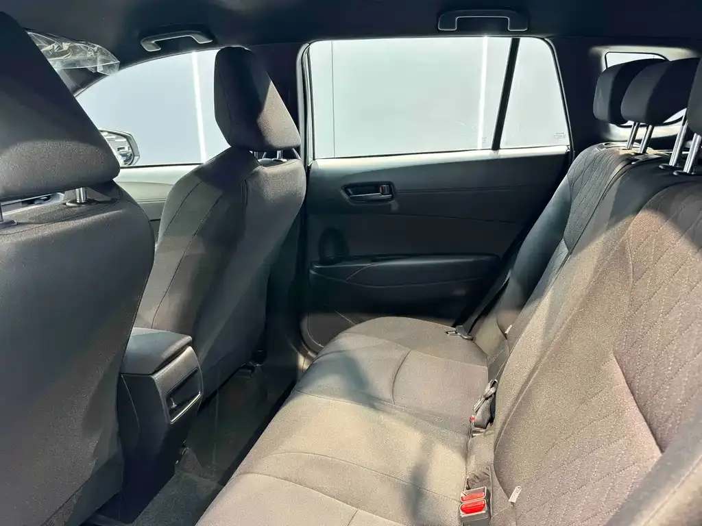 Toyota Corolla Cross — фото 2