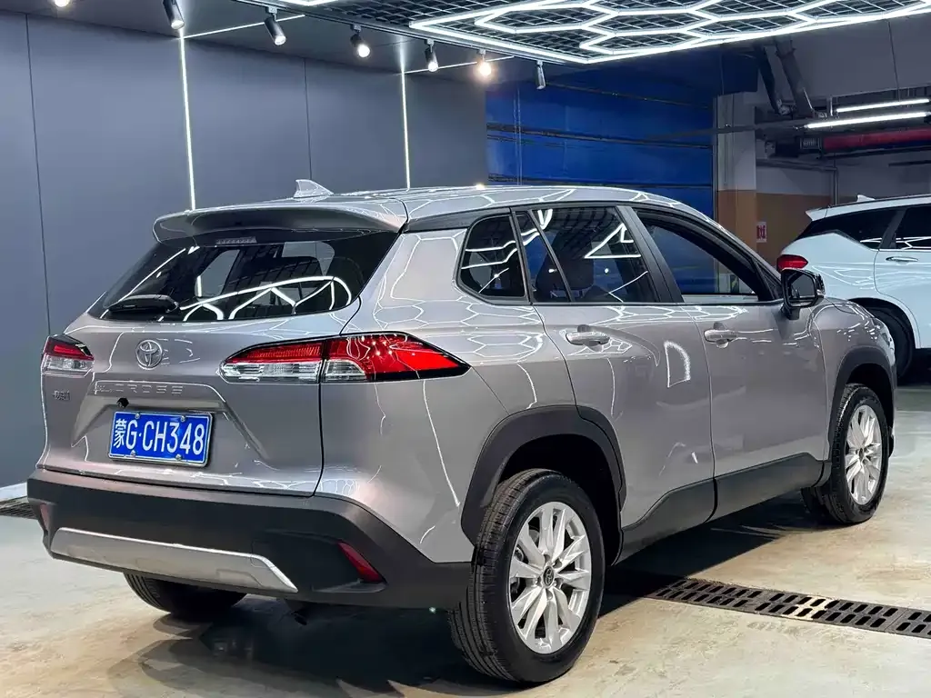 Toyota Corolla Cross — фото 8