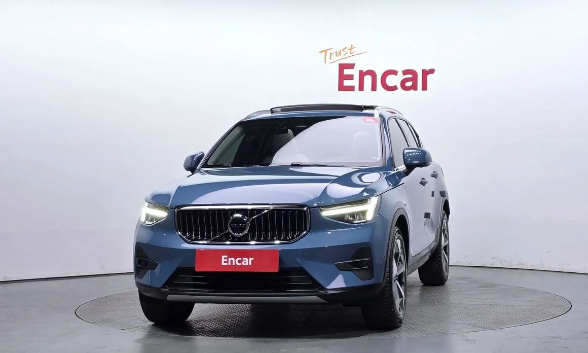 Volvo XC40 — фото 2