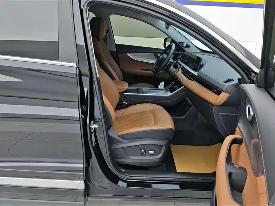 Chery Tiggo 8 — фото 10