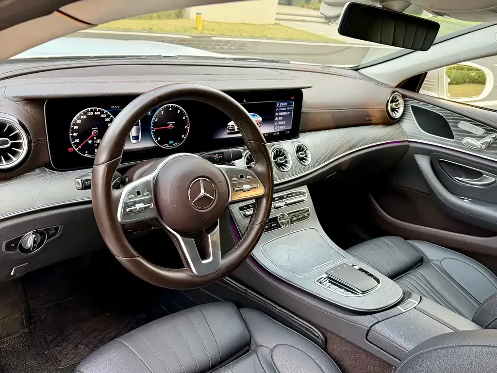 Mercedes-Benz CLS — фото 2
